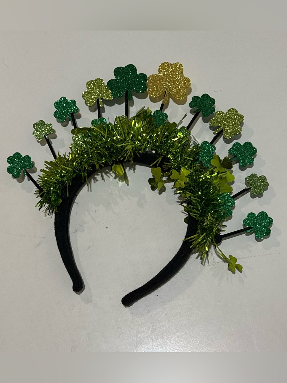 🌴 Sparkling Green Shamrock Headband